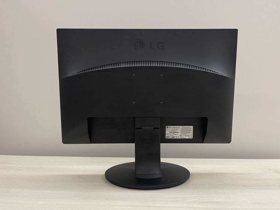 Монітор LG Flatron E2210S