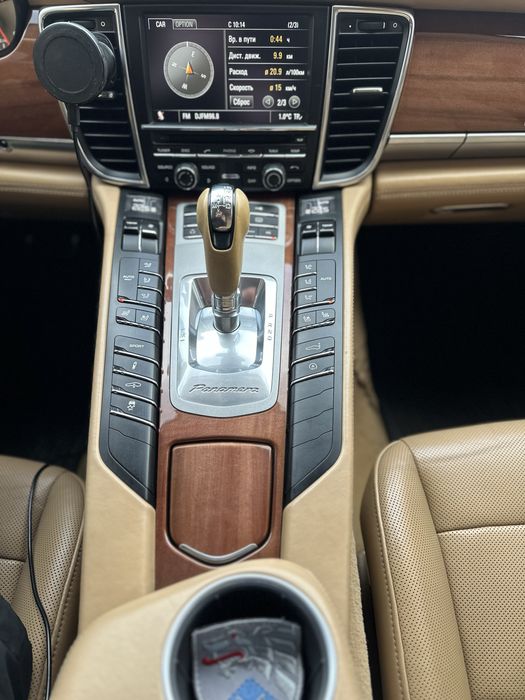 Porsche Panamera 4S 3.6, можливий обмін, в тому числі нерухомість з доплатою