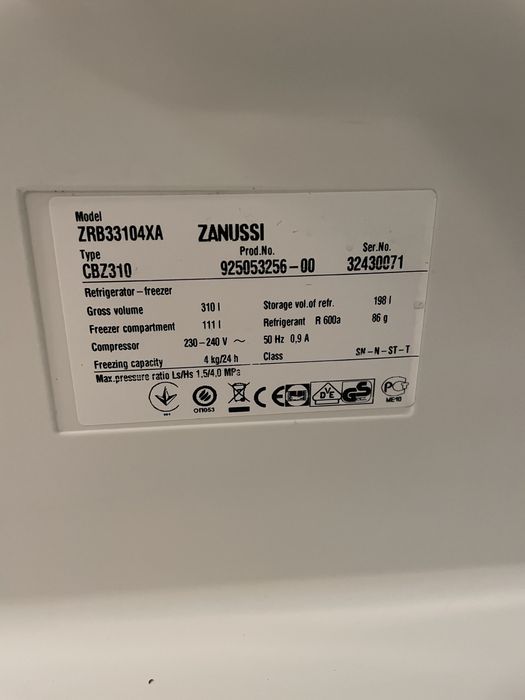 Холодильник zanussi