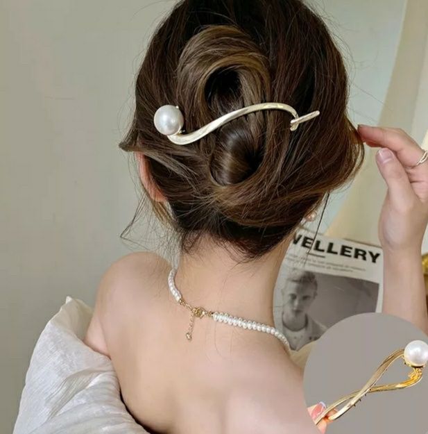 Красиві заколочки зі стразами