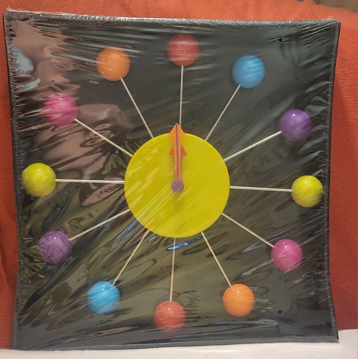 Zegar. Nowy. Zafoliowana. Na baterię AA