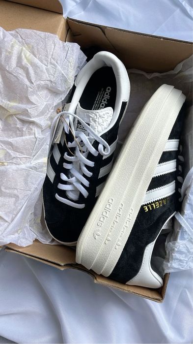 Продам кросівки adidas оригінальні