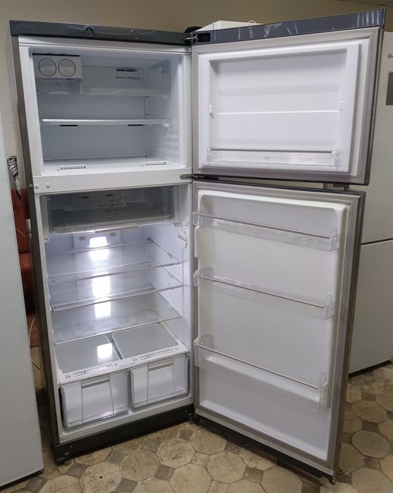 Холодильник Б/В двокамерний