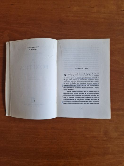 Livro didático "A Fonética", de Bertim Malmberg