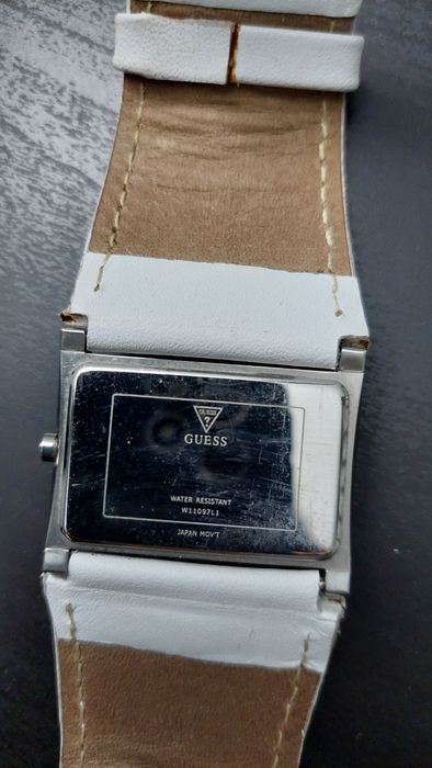 Relógio branco Guess