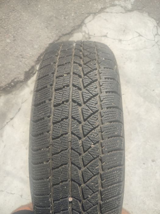 продам шини 225/60/18