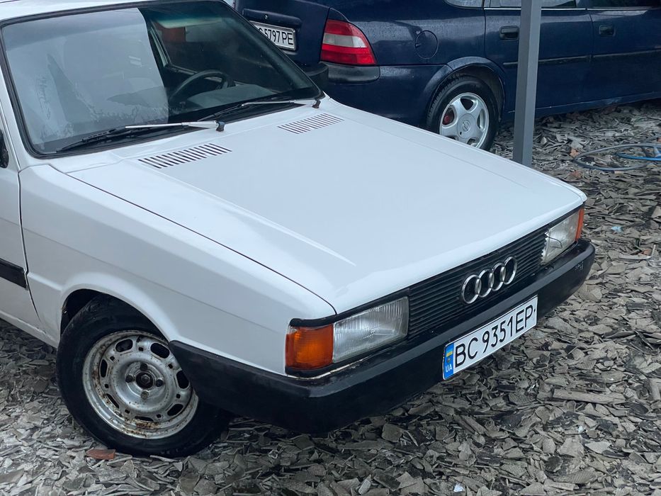 Audi 81 СЕДАН КУПЕ газ-бензин