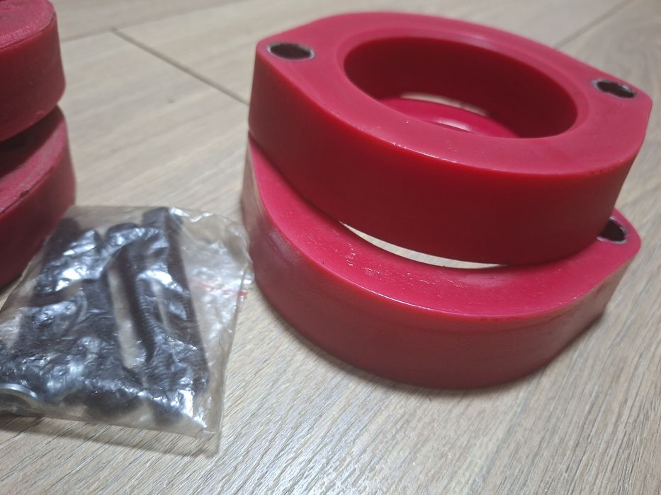 Проставки поліуретанові