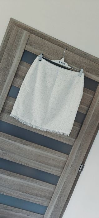 Tweedowy zestaw marynarka i spódnica Mohito roz S