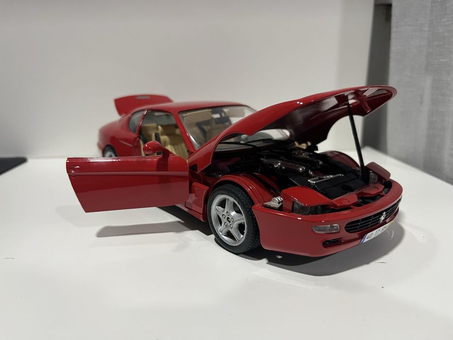 Ferrari 456GT 1:18 (Descrição)