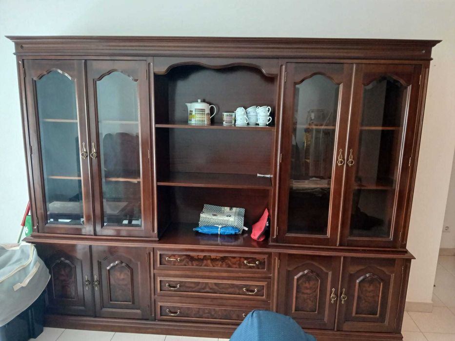 Móvel de sala Louceiro clássico como Novo!