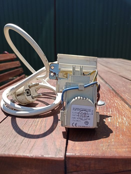 Сетевой фільтр с кабелем к індезіт і арістон.