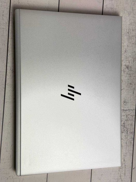 HP EliteBook 1040 G4 i5-7200U  8ram ssd 256 Full HD