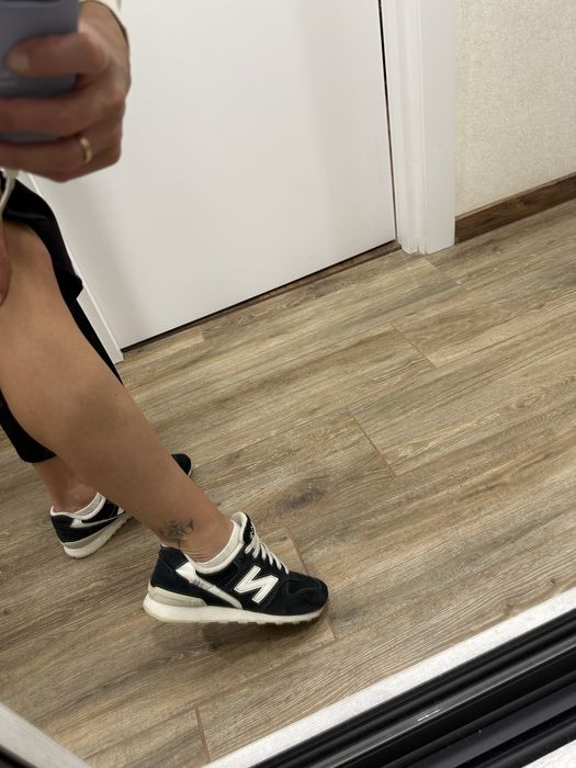 New Balance 996 кросівки в ретро стилі