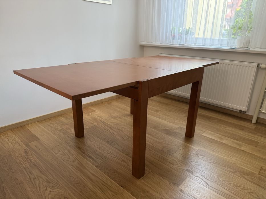 Rozkladany Stół Bukowy 90x90  cm kompletem 4 krzesel