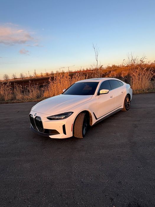 Bmw i4 стан нової