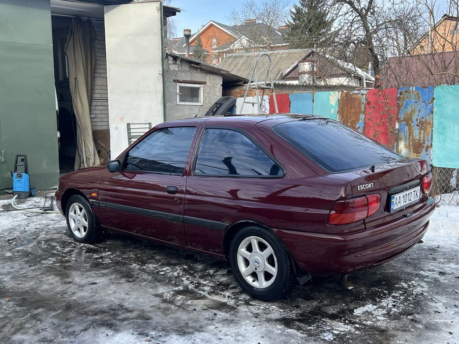 Продам Форд Ескорт 1.3 Газ Бензин