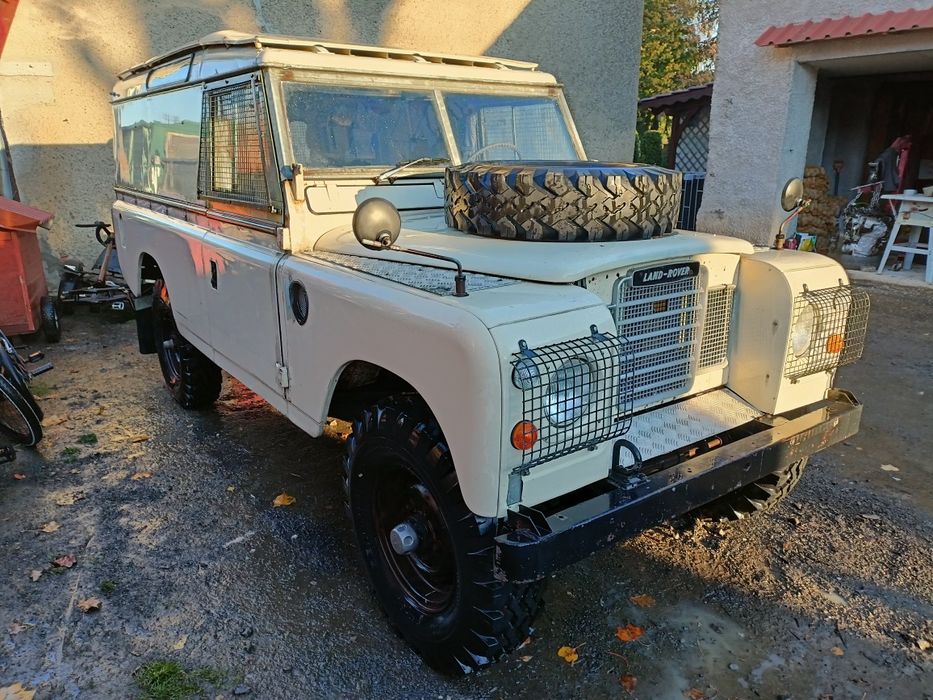 Land Rover Defender 2.6 benzyna mały przebieg 45 tyś.