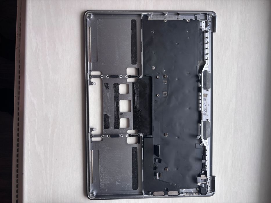 Клавиатура и корпус MacBook Pro 13 M1 A2338 • Без трекпада, на запчасти