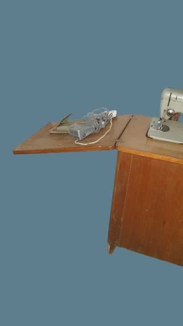 Vendo máquina costura industrial PFAFF com móvel