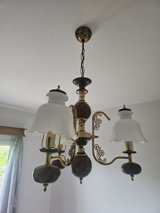 Lustre Quarto Antigo