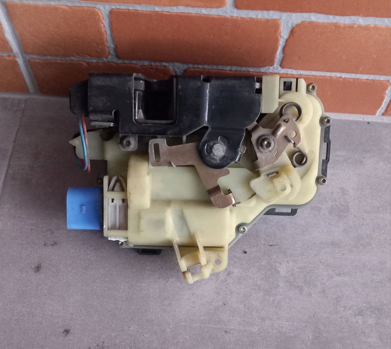 Fechadura seat ibiza 6l
