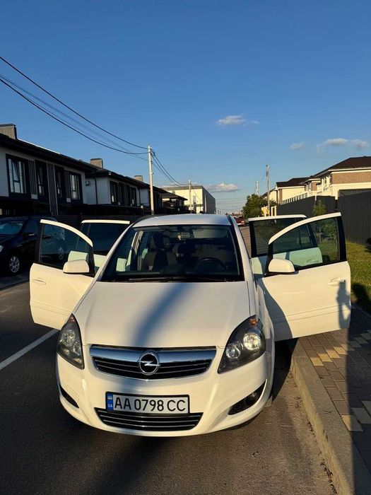 Продам Opel Zafira