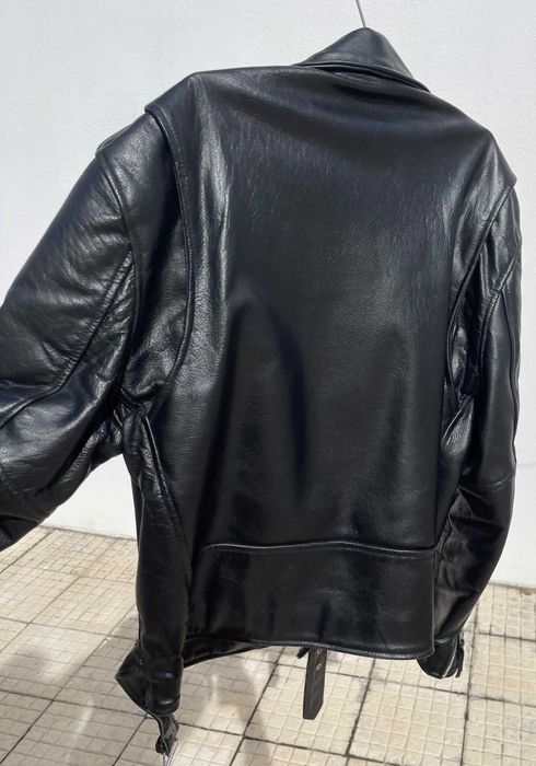 Blusão Rock'n'Roll 100% cabedal preto como novo.