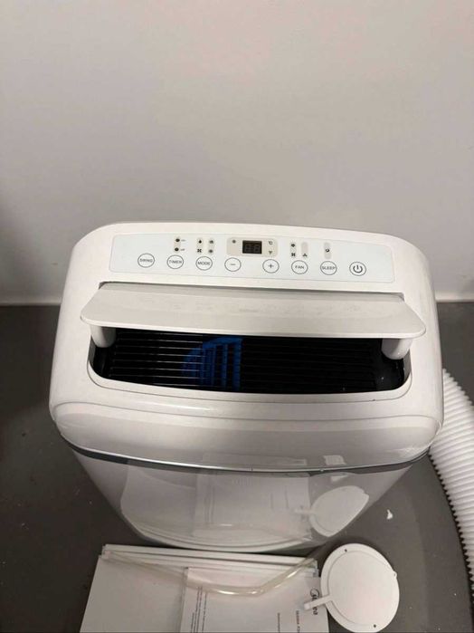 Klimatyzator przenośny Midea 12000 BTU z akcesoriami