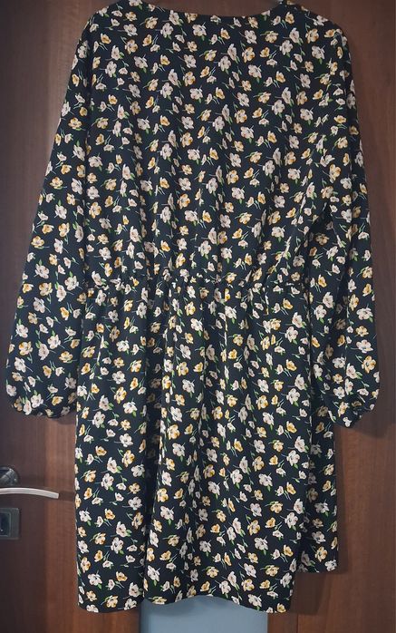 Śliczna sukienka r 48