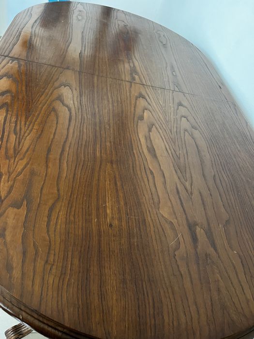 Mesa de sala em Carvalho maciço
