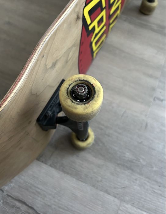 Skate semi novo + peças