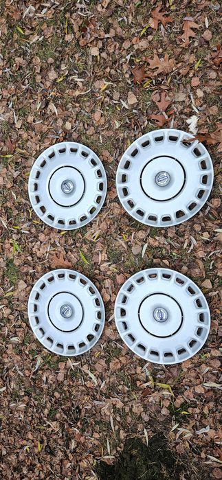 Kołpaki do kół oryginalne Volvo 15 "