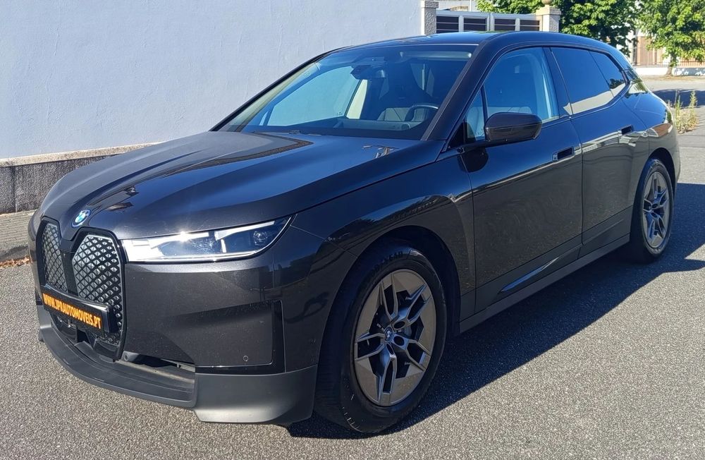 BMW iX xDrive40