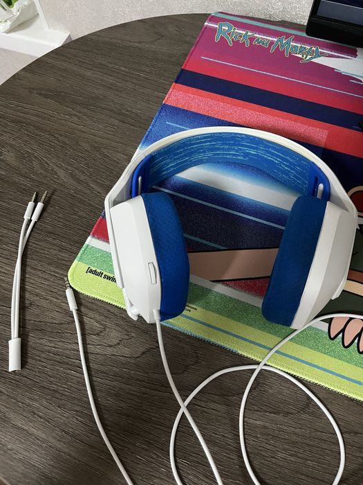 Игровые Logitech g335 наушники иделаьное состояние