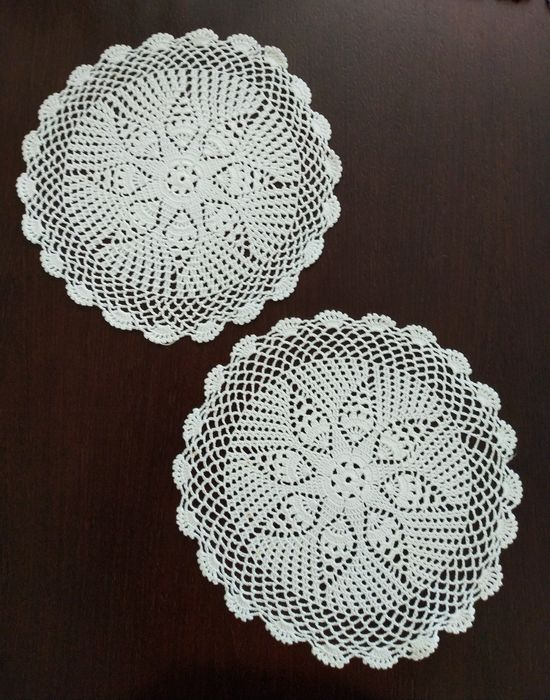 Panos de renda novos, de cor branca e linha 6.