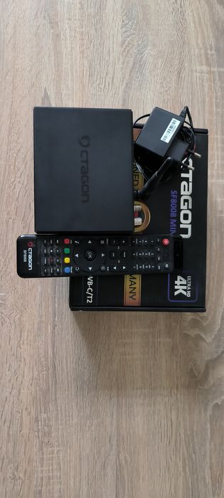 Tuner satelitarny Octagon sf8008 mini combo 4K