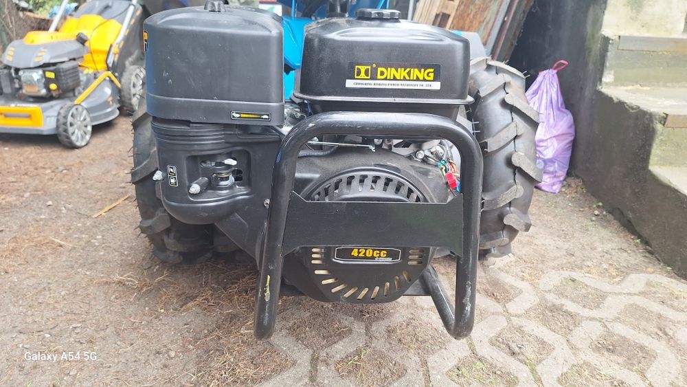 ,,Ogrodnik "Odśnieżanie i utrzymanie chodników ,podjazdów