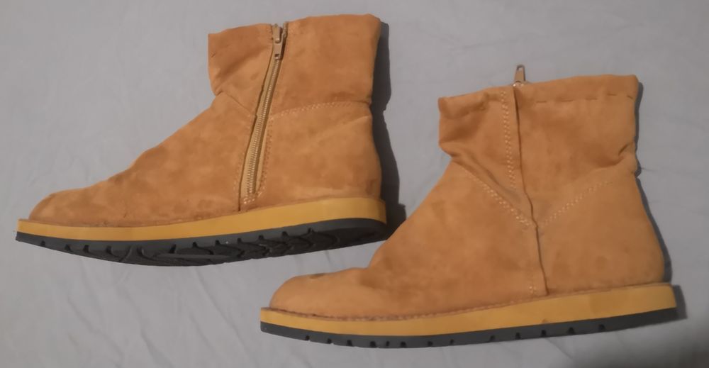 Reserved buty botki brązowe zamszowe roz 37