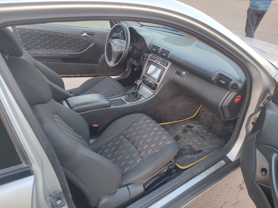 Мерс 2,0л бензин Механика  по технике отлично