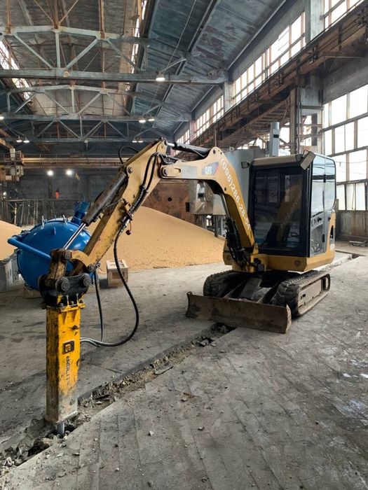 Гидромолот экскаватор погрузчик Кривой Рог кран манипулятор спецтех