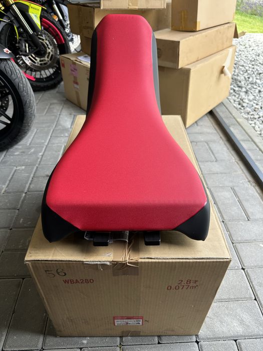 Nowe oryginalne siedzenie honda crf1100 AS