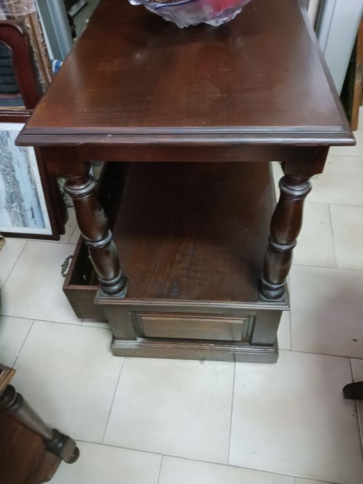 Mesa de apoio  à