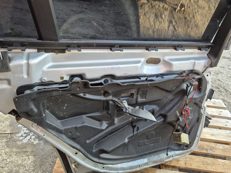 Drzwi prawe przód bmw e39  drzwi