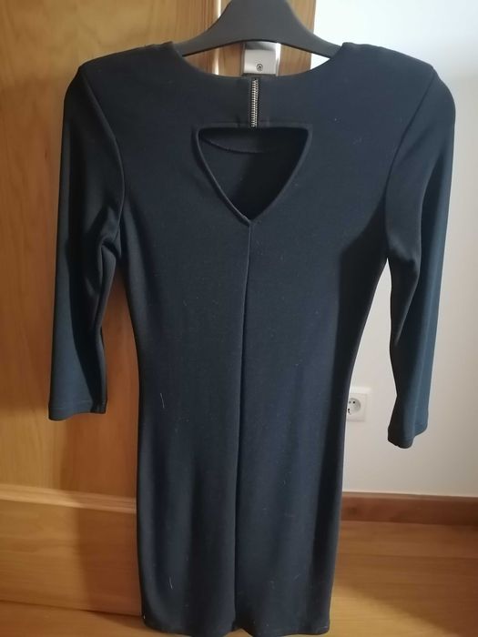Vestido preto justo