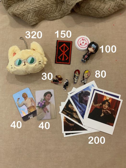 Акрилові стенди, іграшки, картки