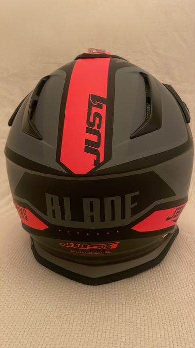 Capacete novo com estilo e seguranca tamanho S
