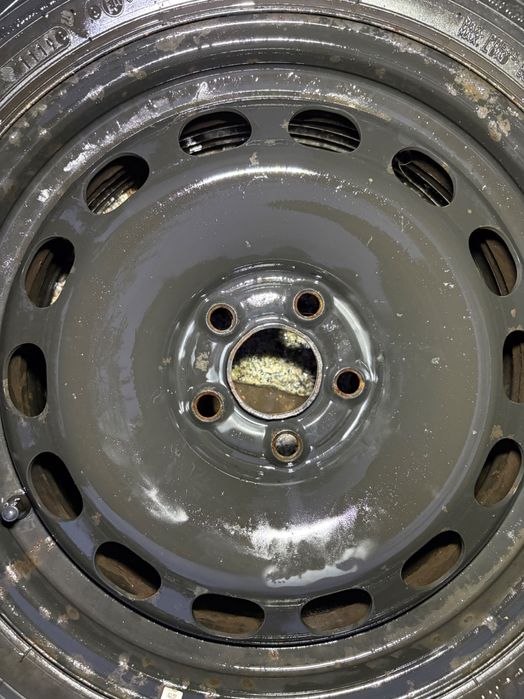 Koła 16'' VW Seat Skoda Audi 5x100 6J zimowe Falken ET45