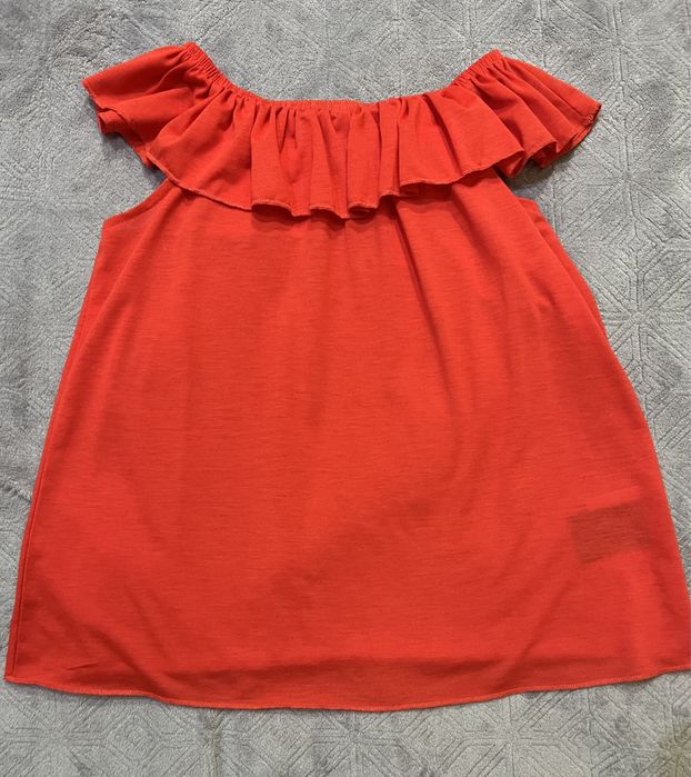 Блузка з рюшами