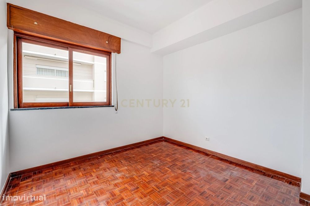 Apartamento T 4  em Faro no centro da cidade a 300m do mercado Municip